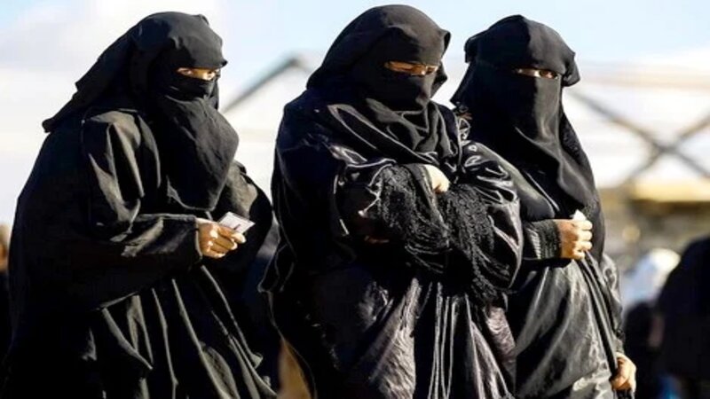  من أحضان "داعش" الى الحرقة.. قاصرات هاربات من أسرهن نحو المجهول